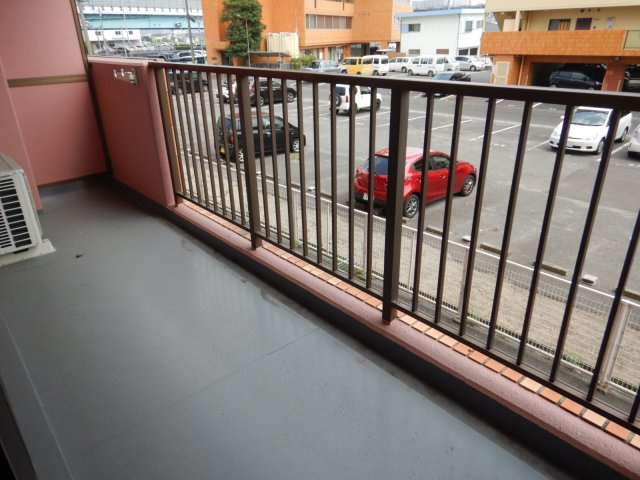 ネクスト倉田　西館のバルコニー|岡山市中区倉田　ネクスト倉田西館　３LDK　バルコニー