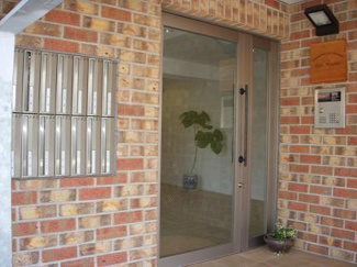 【エントランス】