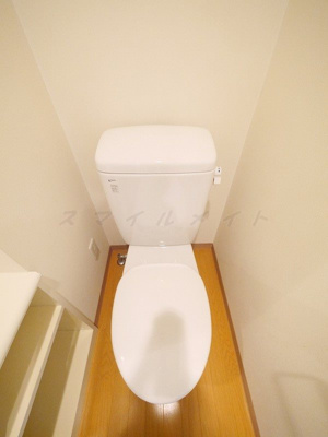 【トイレ】 | サンブリエ | 清潔感のあるトイレ