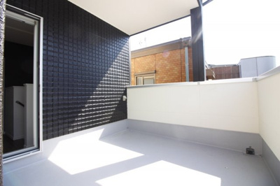 【外観：施工例】 | 八幡市八幡山路　新築戸建 | 同施工例：イメージ写真（実際とは異なります）【バルコニー】