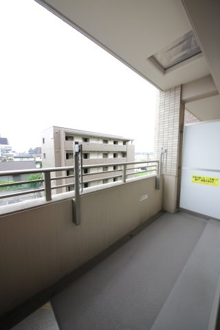 サプリーム大田川のバルコニー