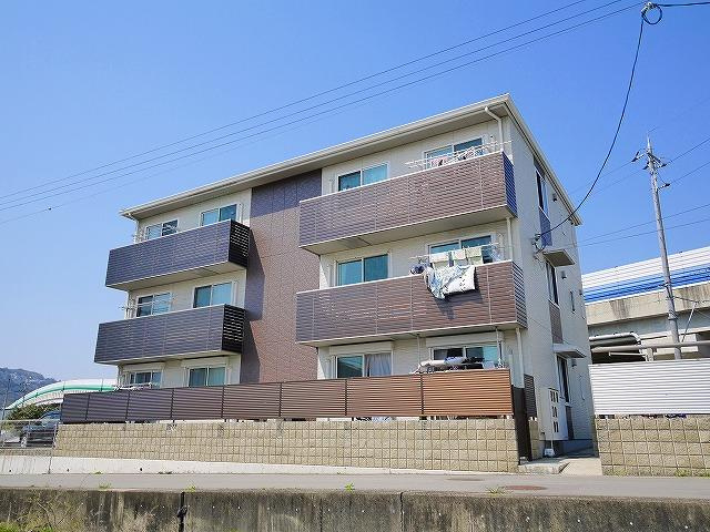 サンモールⅢの外観|建物外観を気になさる方へ、見た目の良い物件です