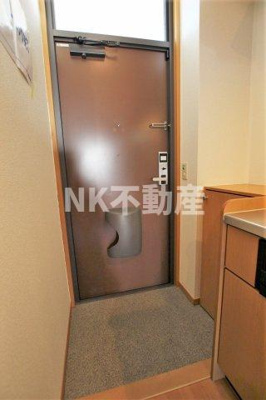 【玄関】 | Grand Chariot A（グランシャリオA)（荒本賃貸） | 毎日通る玄関はこちらです