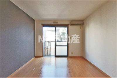 【内装】 | Grand Chariot B（グランシャリオB)（荒本賃貸） | 明るい室内です