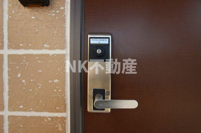 【玄関】 | Grand Chariot B（グランシャリオB)（荒本賃貸） | カードキーです