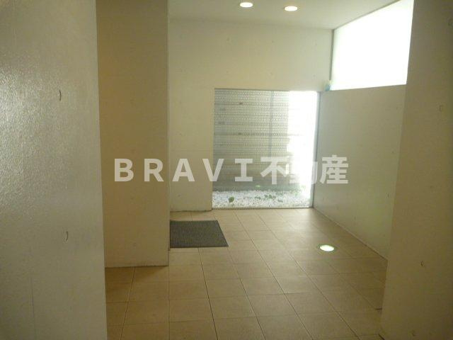 M&Mウメダイースト　BRAVI不動産のロビー|毎日通るロビーはこのようになっています