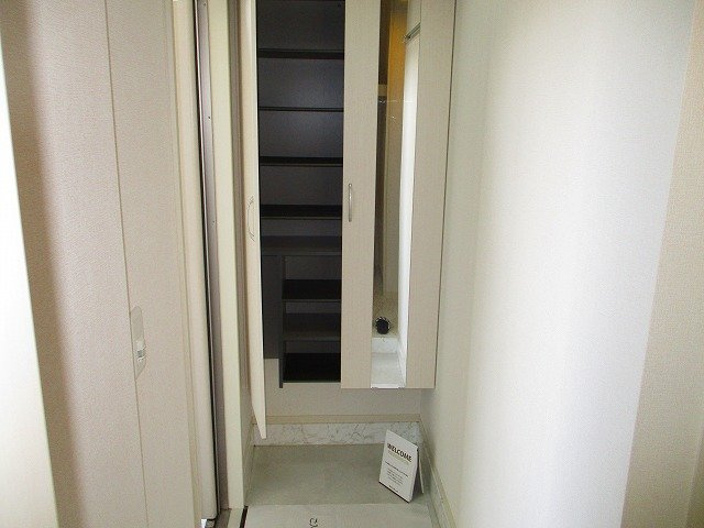 comorebiの玄関