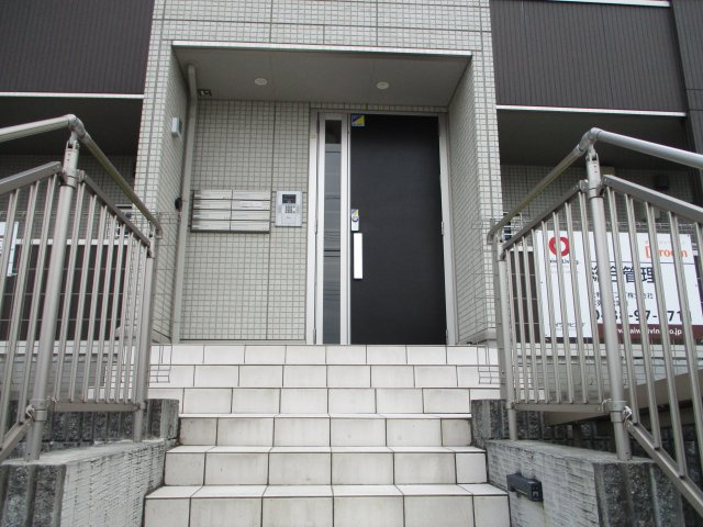 comorebiのエントランス