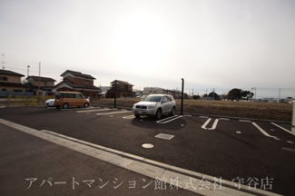 【駐車場】