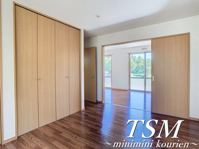 ゼフィランサスの洋室