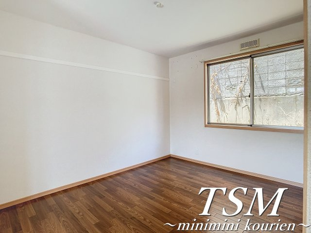 ゼフィランサスの洋室