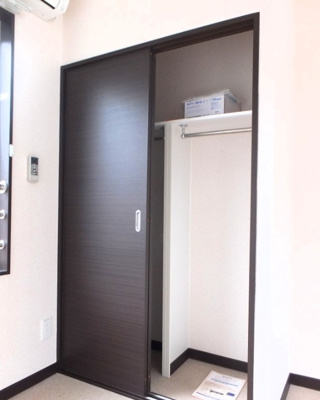 【収納】 | レオネクスト行田 | 洋室のクローゼット