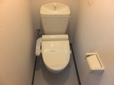 【トイレ】 | レオネクスト行田 | バストイレ別、温水洗浄便座付き