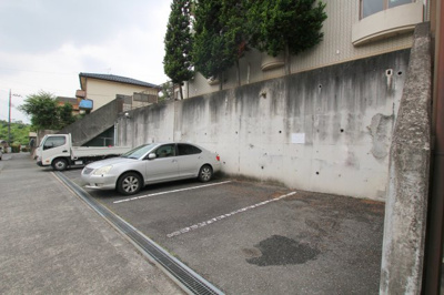 【駐車場】 | ホワイトウイング左入