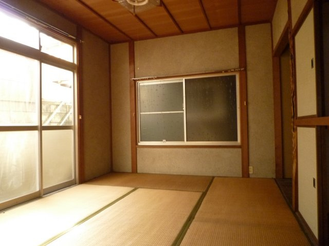 浅口市金光町占見　中古戸建ての和室