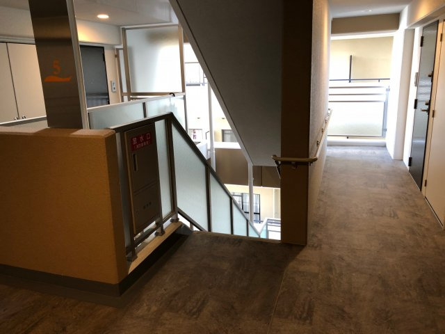 セレニテ谷町calme（セレニテタニマチカルム）　BRAVI不動産のその他共用部分|【セレニテ谷町calme】共用廊下