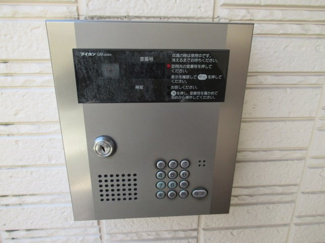 【エントランス】 | オートロック付きです
