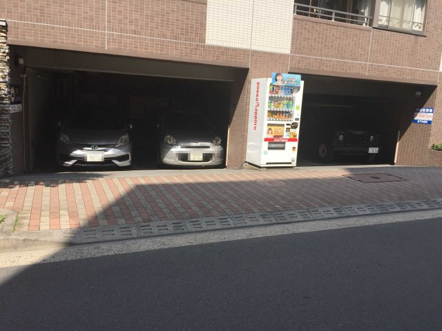プレール・ドゥーク水天宮の駐車場