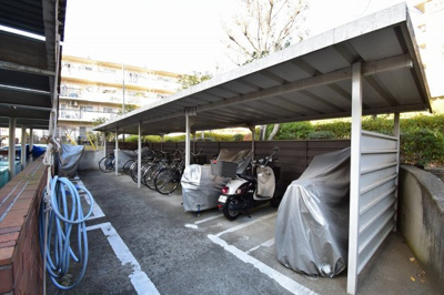 【その他共用部分】 | 霧が丘グリーンタウン第4住宅1-13号棟 | 駐輪場・バイク置場
