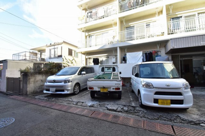【駐車場】 | 多摩川ロイヤルマンション | 平置き駐車場