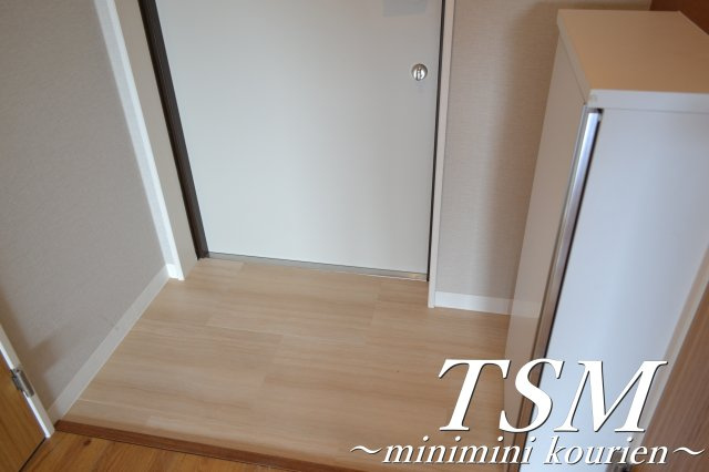 Ｌａｒｇｏ初町の玄関|シューズボックス付きの玄関