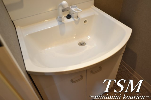 Ｌａｒｇｏ初町の独立洗面台|シャンプードレッサー