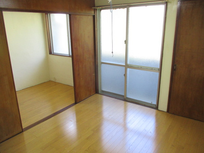 【洋室】 | 屋比久荘