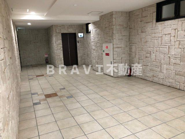 ラフォーレ島之内Ⅱ　BRAVI不動産のロビー|【ラフォーレ島之内Ⅱ】ゆとりのあるロビーです