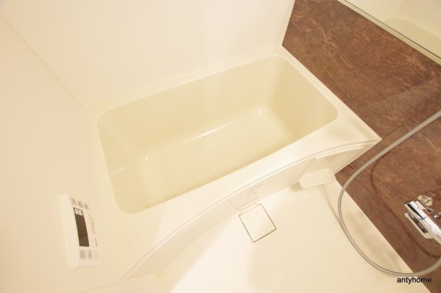 スプランディッド新大阪キャトル　仲介手数料無料の浴室
