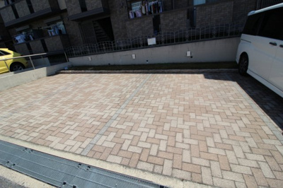 【駐車場】 | バーンホーフ・サカ