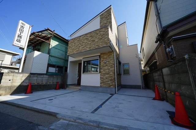 保土ヶ谷区常盤台　新築戸建の外観