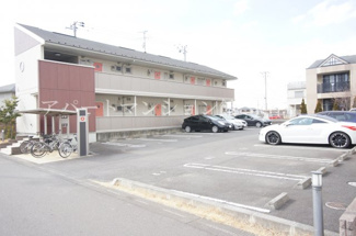 【駐車場】