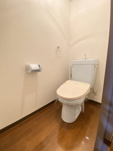 フォーレストGKのトイレ|温水洗浄暖房便座付き