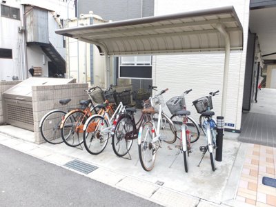 【駐車場】 | ライブラ | 屋根付駐輪場