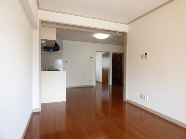 【居間・リビング】 | ダイタ北口マンション