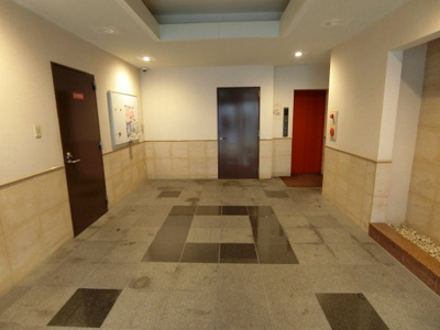 【ロビー】 | ティアラ・サガン