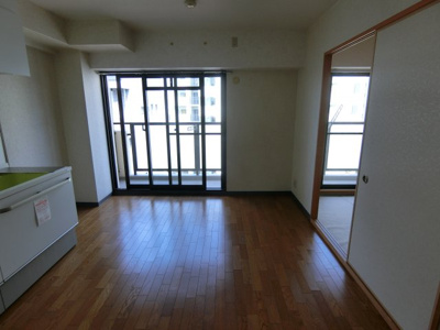 【居間・リビング】 | ティアラ・サガン