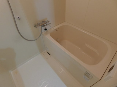 【浴室】 | ティアラ・サガン