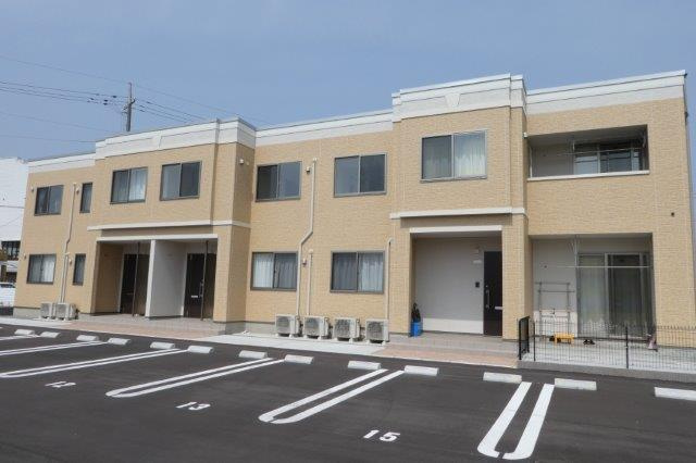 倉敷市亀山のアパートの外観