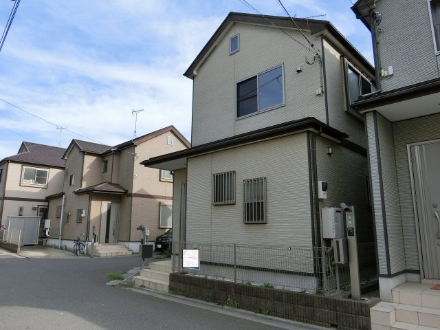 千葉市花見川区作新台５丁目　中古戸建　平成２０年建築　カースペース２台の外観