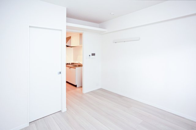 サヴォイ博多スーペリア　9階の居間・リビング|別号室のものです。現状優先になります。