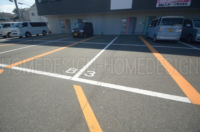 オフィスパレア小倉北Ⅰの駐車場