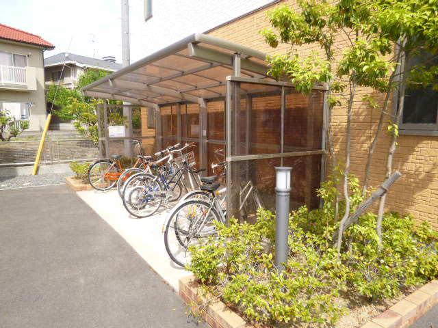 倉敷市福島のアパートのその他共用部分|自転車置き場