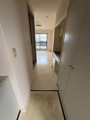 【玄関】 | シャイニ―・キューブ次屋