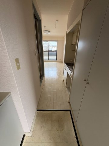 【玄関】 | シャイニ―・キューブ次屋