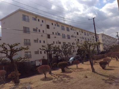 【外観】 | 南長津田団地１７号棟 | 全居室収納付でお部屋を広く使う事が出来ます♪