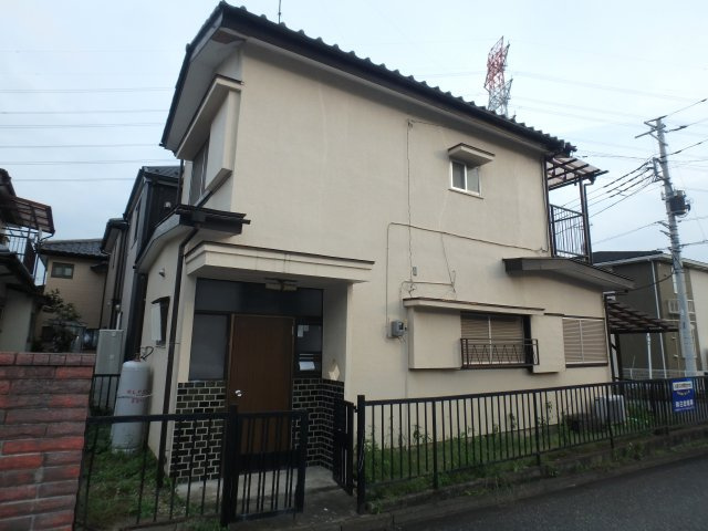 五月川鶴貸家の外観