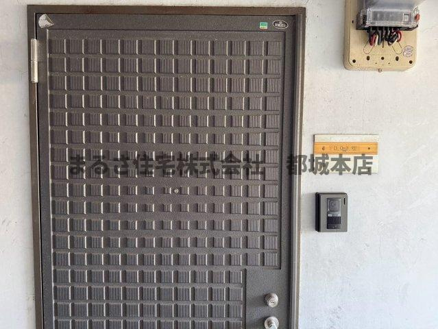 Residence上町　EASTのエントランス