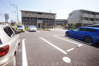 【駐車場】 | ゼピュロスみどりのE