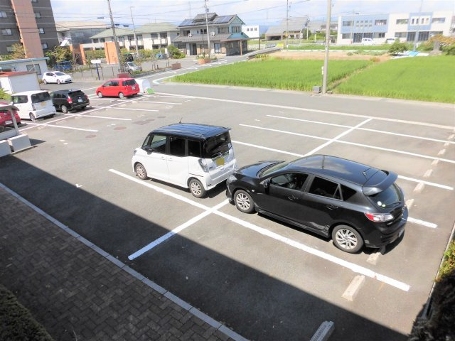 SOLEILの駐車場